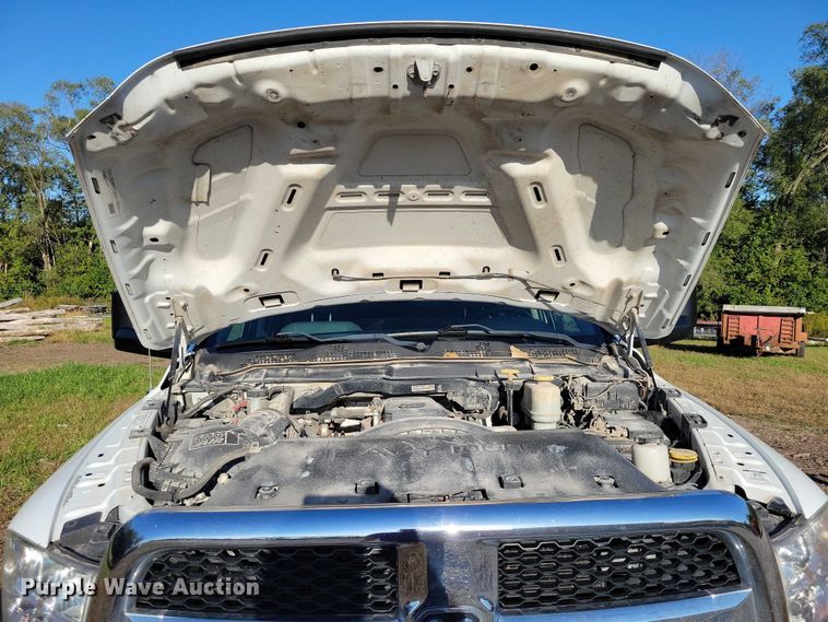 image for item EA2646 2017 RAM 5500 Crew Cab flatbed truck