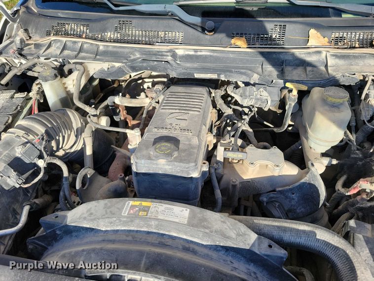 image for item EA2646 2017 RAM 5500 Crew Cab flatbed truck