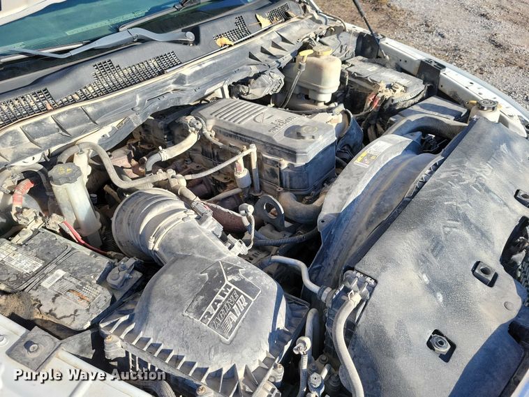 image for item EA2646 2017 RAM 5500 Crew Cab flatbed truck