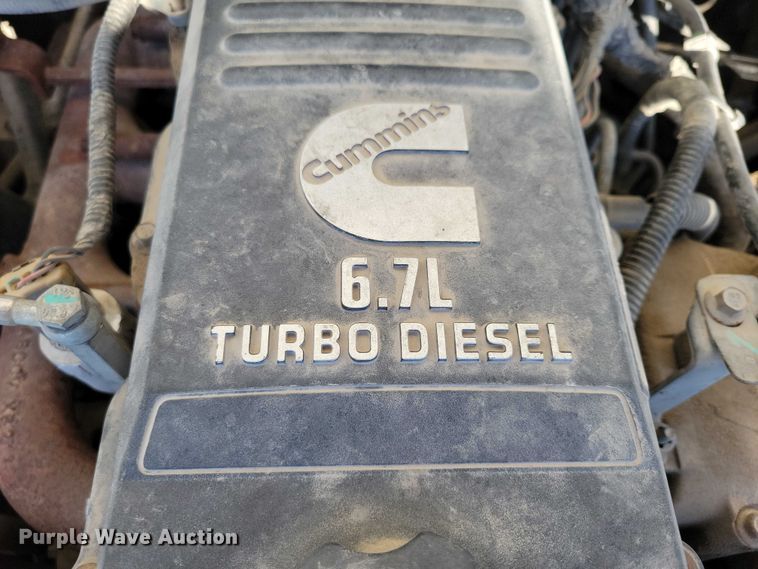 image for item EA2646 2017 RAM 5500 Crew Cab flatbed truck