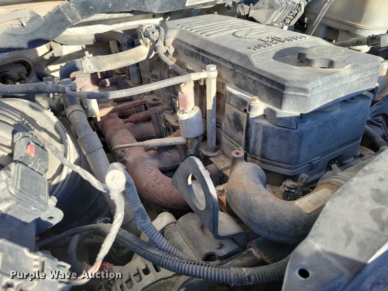 image for item EA2646 2017 RAM 5500 Crew Cab flatbed truck