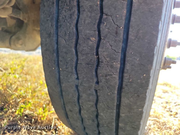 image for item EA2646 2017 RAM 5500 Crew Cab flatbed truck