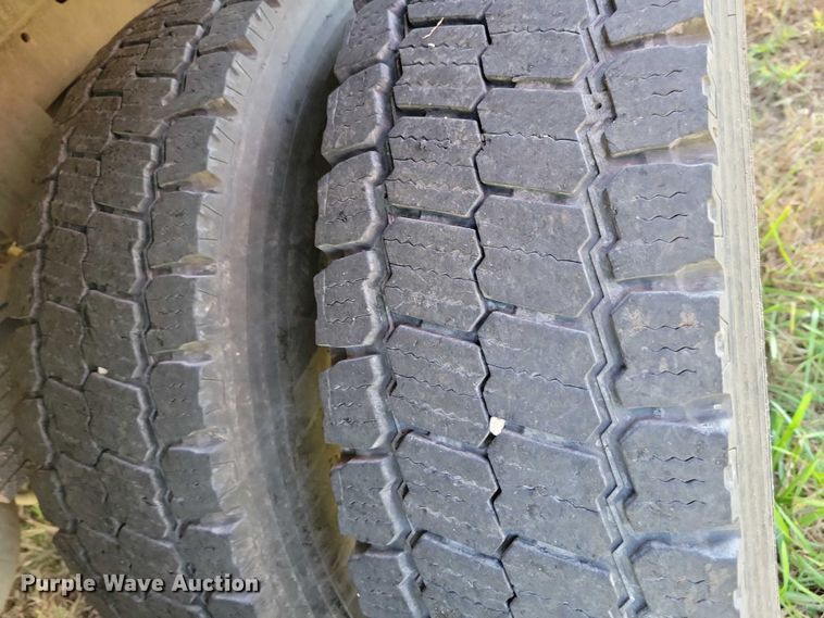 image for item EA2646 2017 RAM 5500 Crew Cab flatbed truck