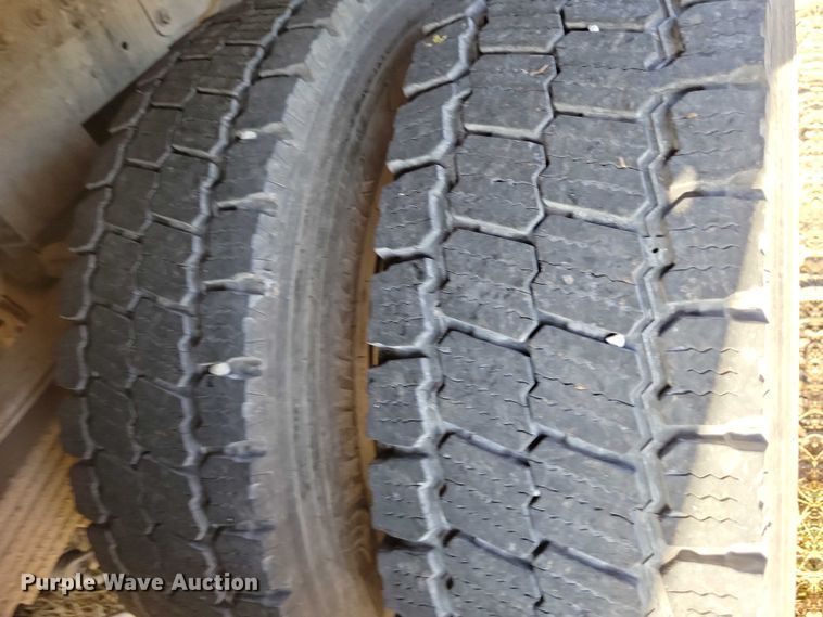 image for item EA2646 2017 RAM 5500 Crew Cab flatbed truck