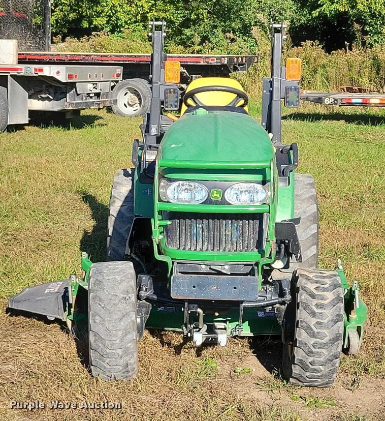 image for item EA2647 2014 John Deere 2025R MFWD tractor