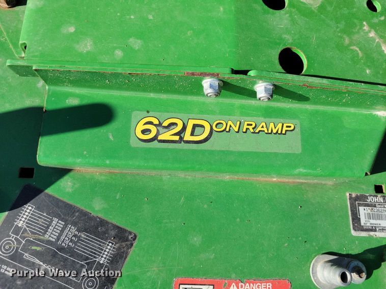 image for item EA2647 2014 John Deere 2025R MFWD tractor