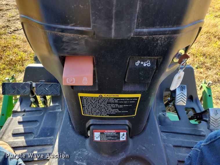 image for item EA2647 2014 John Deere 2025R MFWD tractor