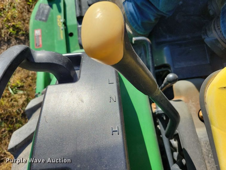 image for item EA2647 2014 John Deere 2025R MFWD tractor