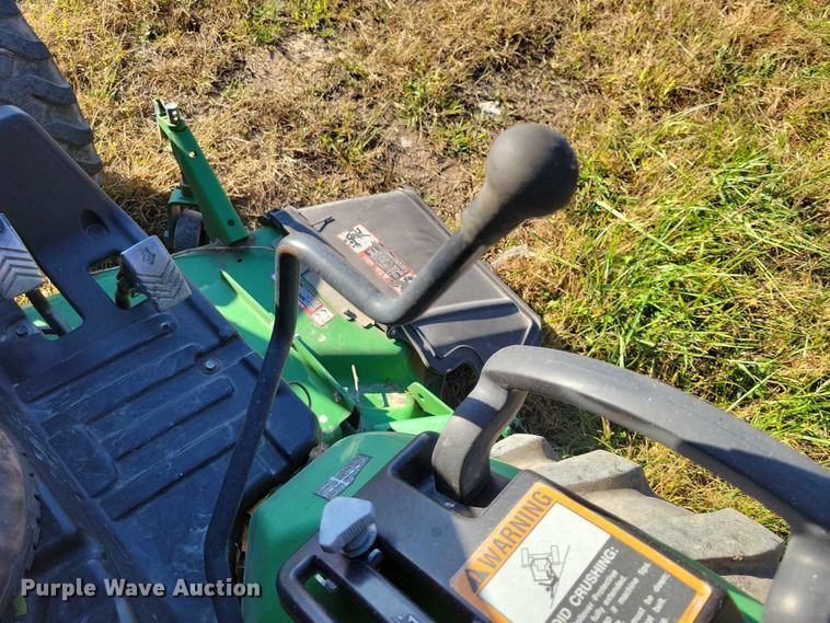 image for item EA2647 2014 John Deere 2025R MFWD tractor