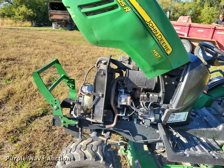 image for item EA2647 2014 John Deere 2025R MFWD tractor