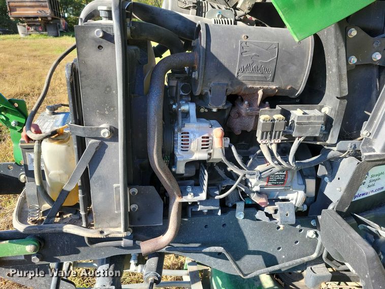 image for item EA2647 2014 John Deere 2025R MFWD tractor