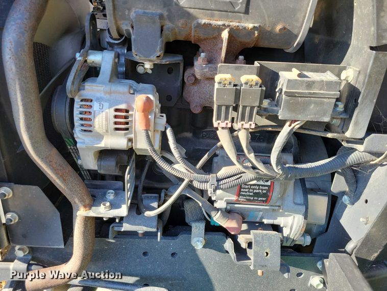 image for item EA2647 2014 John Deere 2025R MFWD tractor