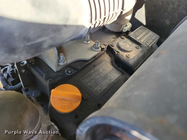 image for item EA2647 2014 John Deere 2025R MFWD tractor