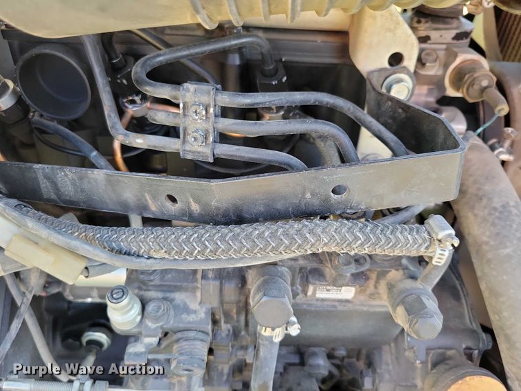 image for item EA2647 2014 John Deere 2025R MFWD tractor