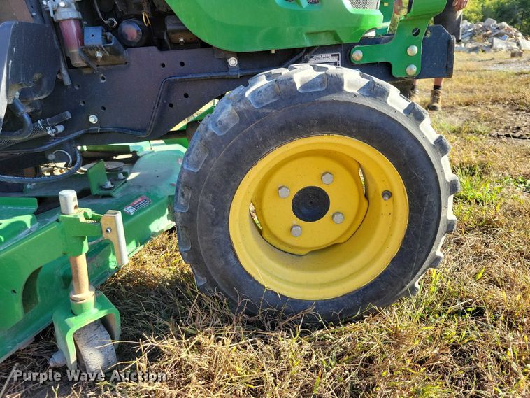 image for item EA2647 2014 John Deere 2025R MFWD tractor