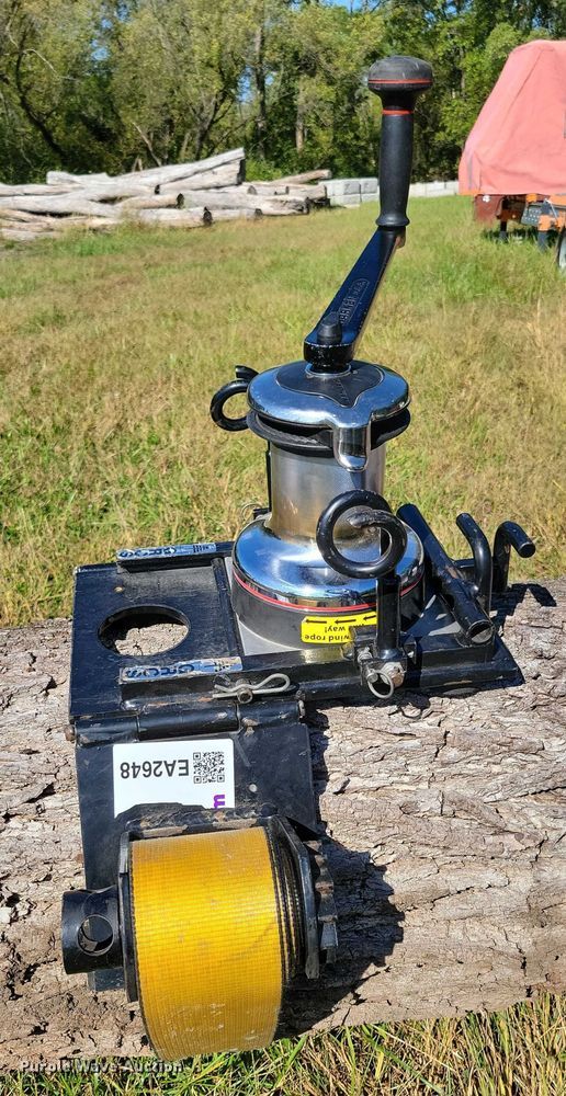 image for item EA2648 Good Rigging Control System arborist rope winch