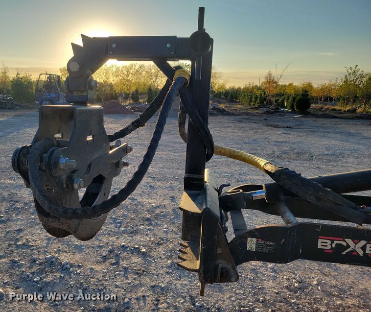 image for item EA2651 Branch Manager T10014 compact utility loader grapple