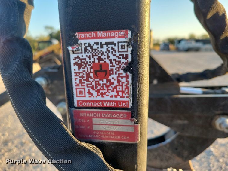 image for item EA2651 Branch Manager T10014 compact utility loader grapple