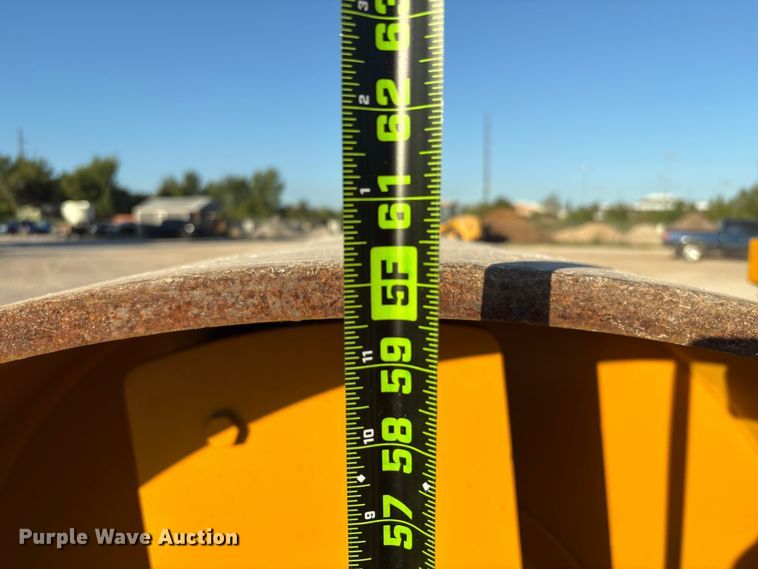 image for item EA6979 2004 Caterpillar CS-563E single drum vibratory roller