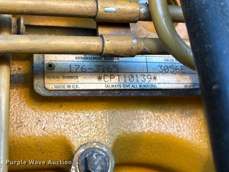 image for item EA6979 2004 Caterpillar CS-563E single drum vibratory roller