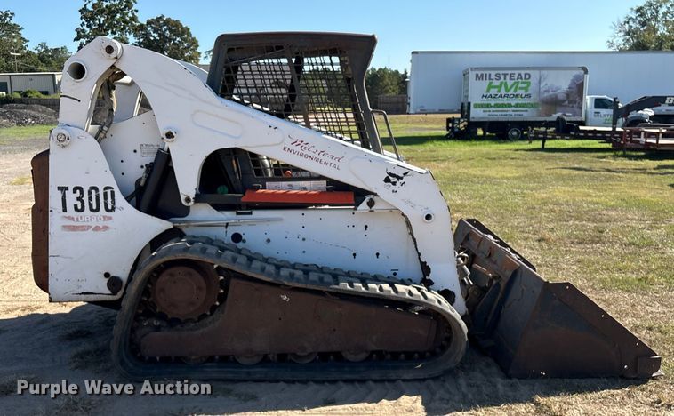 MINI CARGADOR SOBRE ORUGAS 2005 BOBCAT T300