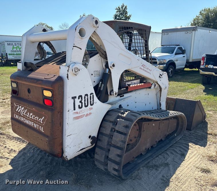 MINI CARGADOR SOBRE ORUGAS 2005 BOBCAT T300