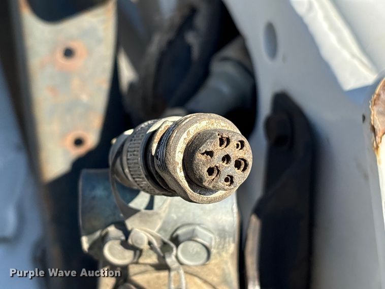 image for item EA6992 2005 Bobcat T300 tracked skid steer loader