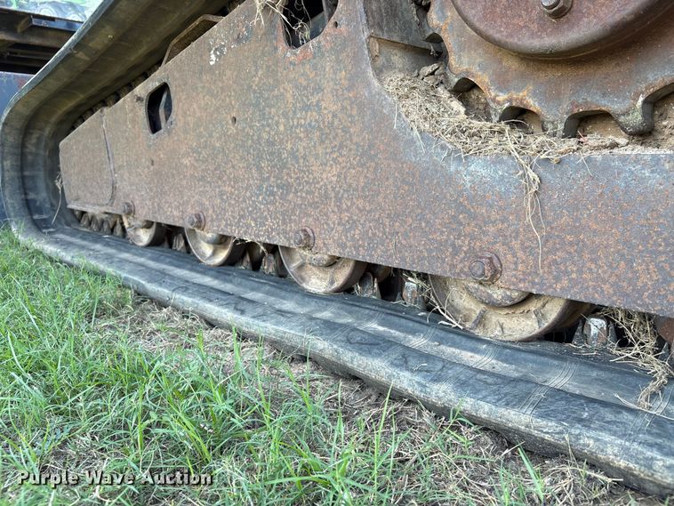 image for item EA6992 2005 Bobcat T300 tracked skid steer loader