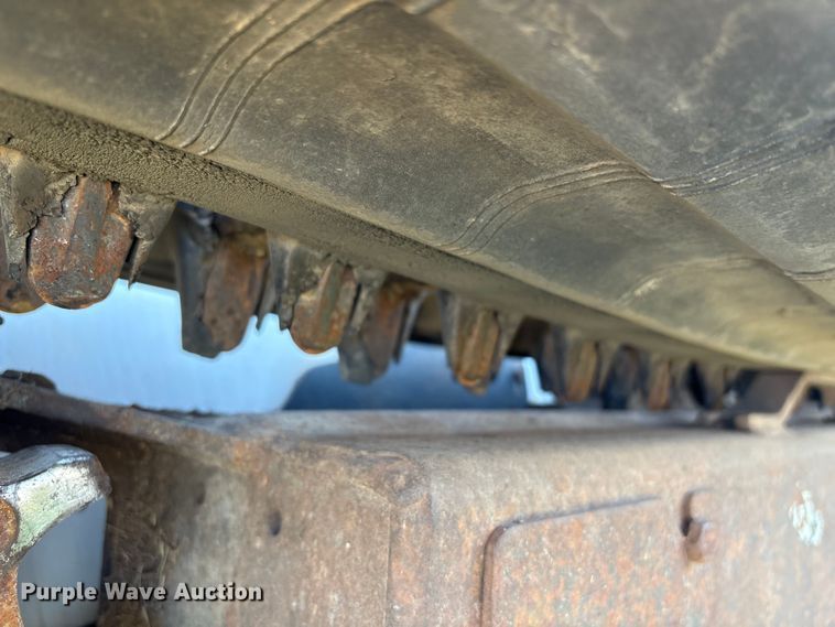 image for item EA6992 2005 Bobcat T300 tracked skid steer loader