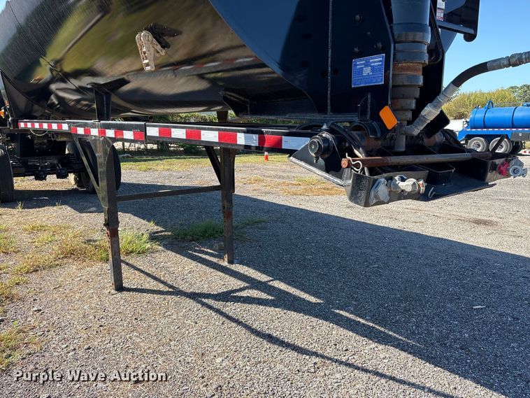 image for item EA6993 2020 Clement Texstar TEXSTAR3226 end dump trailer