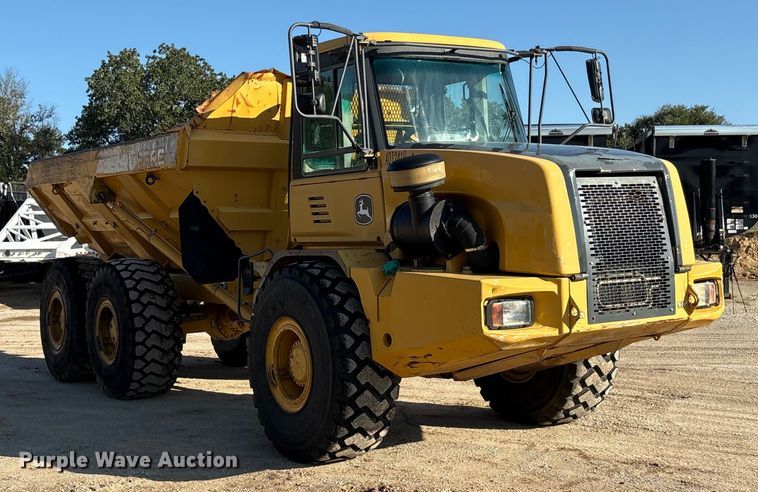 image for item EA7553 2007 John Deere 300D articulated haul truck