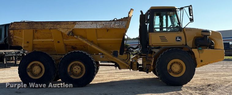 image for item EA7553 2007 John Deere 300D articulated haul truck