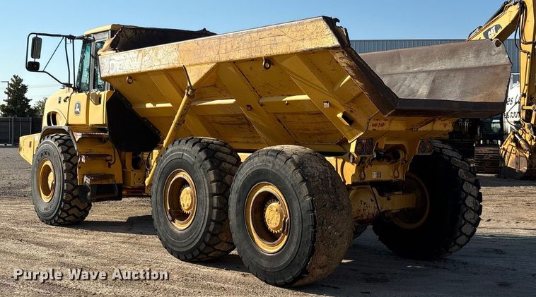 image for item EA7553 2007 John Deere 300D articulated haul truck