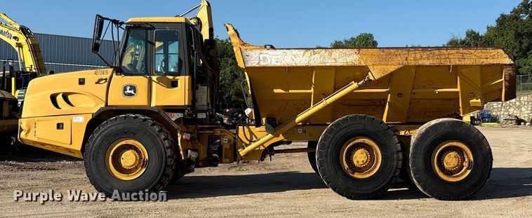 image for item EA7553 2007 John Deere 300D articulated haul truck