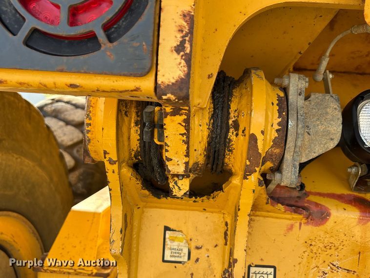 image for item EA7553 2007 John Deere 300D articulated haul truck