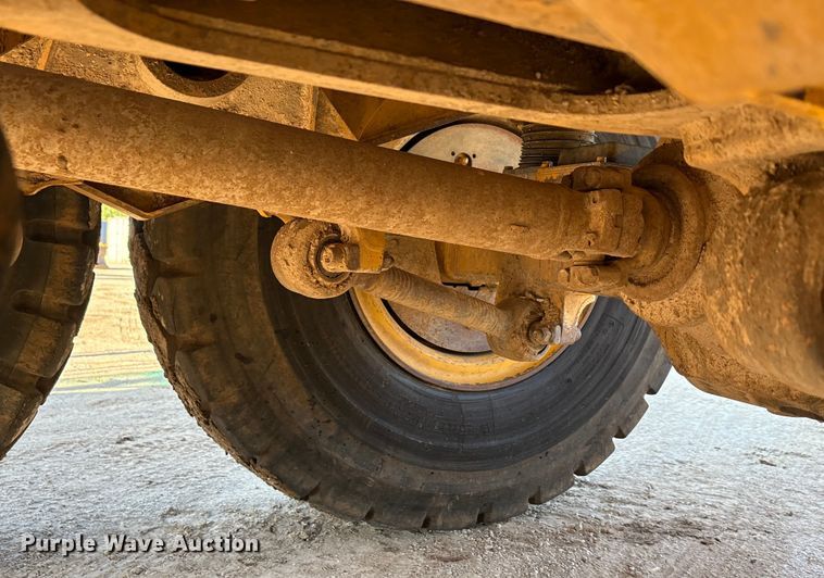 image for item EA7553 2007 John Deere 300D articulated haul truck