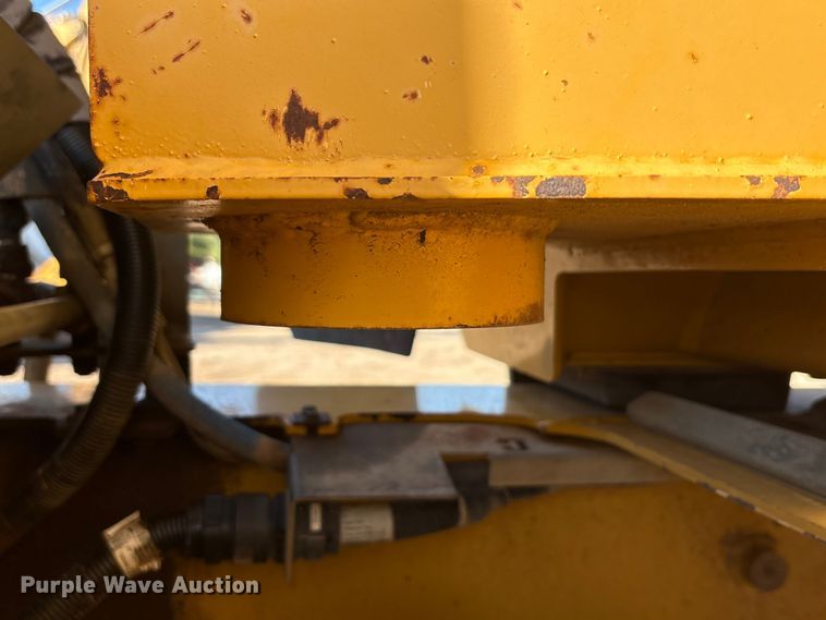 image for item EA7553 2007 John Deere 300D articulated haul truck