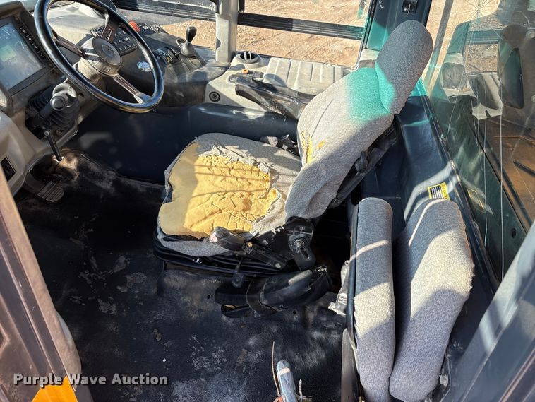 image for item EA7553 2007 John Deere 300D articulated haul truck