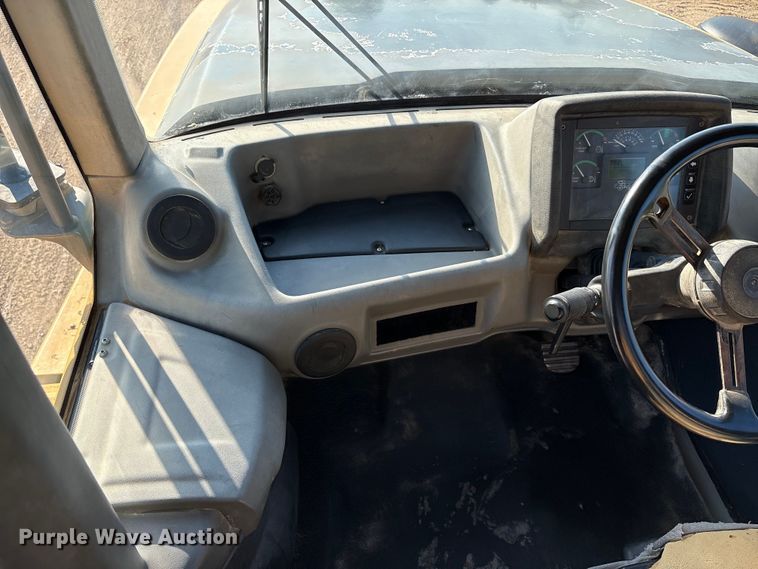 image for item EA7553 2007 John Deere 300D articulated haul truck