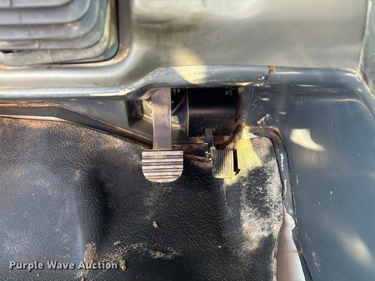 image for item EA7553 2007 John Deere 300D articulated haul truck