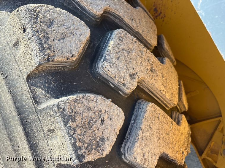 image for item EA7553 2007 John Deere 300D articulated haul truck