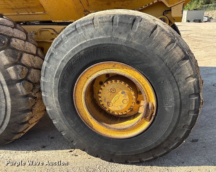 image for item EA7553 2007 John Deere 300D articulated haul truck