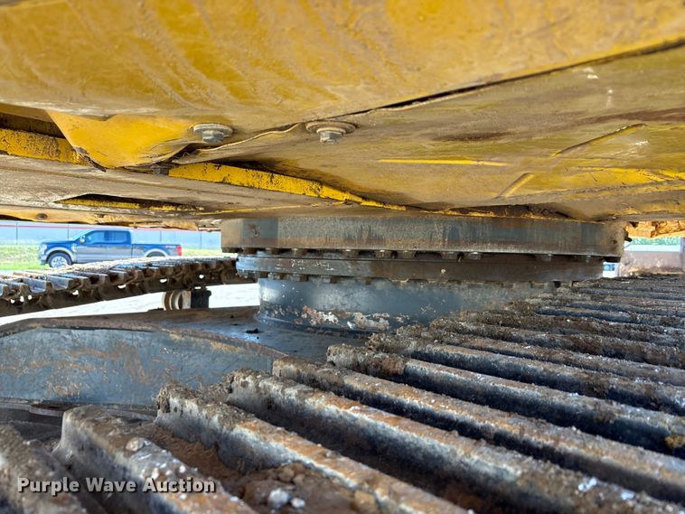 image for item EA7554 2019 Komatsu PC360LCi-11 excavator