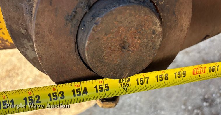 image for item EA7554 2019 Komatsu PC360LCi-11 excavator