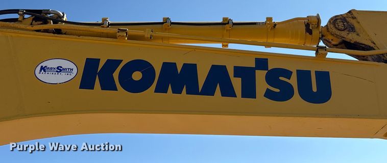 image for item EA7554 2019 Komatsu PC360LCi-11 excavator