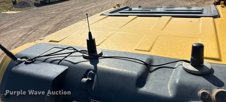 image for item EA7554 2019 Komatsu PC360LCi-11 excavator