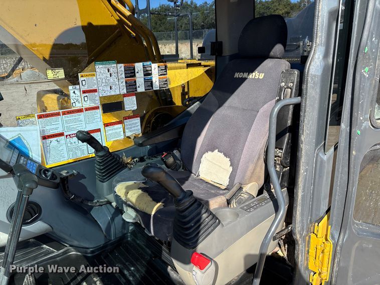 image for item EA7554 2019 Komatsu PC360LCi-11 excavator