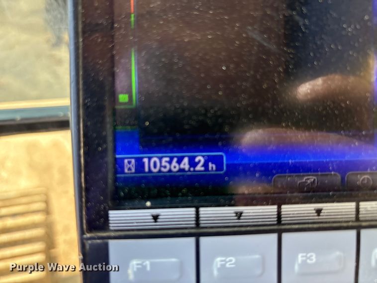 image for item EA7554 2019 Komatsu PC360LCi-11 excavator