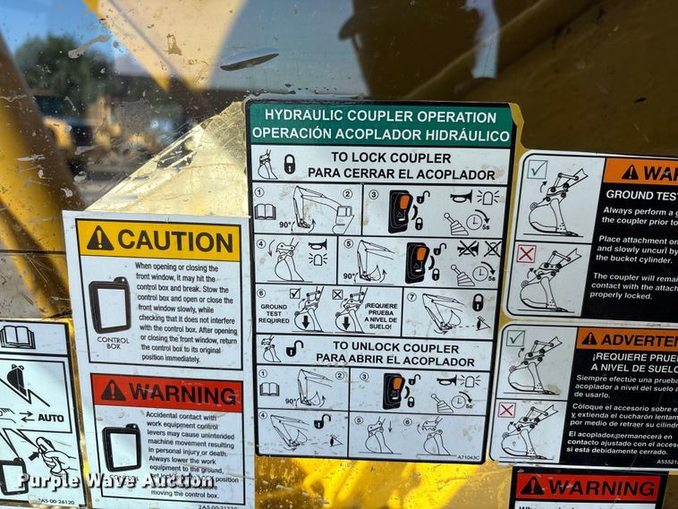 image for item EA7554 2019 Komatsu PC360LCi-11 excavator