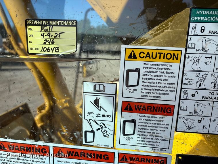 image for item EA7554 2019 Komatsu PC360LCi-11 excavator